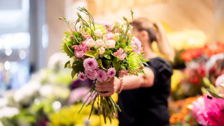 The Benefits of Ordering from a Milsons Point Florist